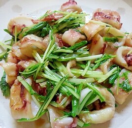 水菜とイカの醤油炒め